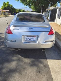 Nissan 350z rear bumper with rear mug flaps
