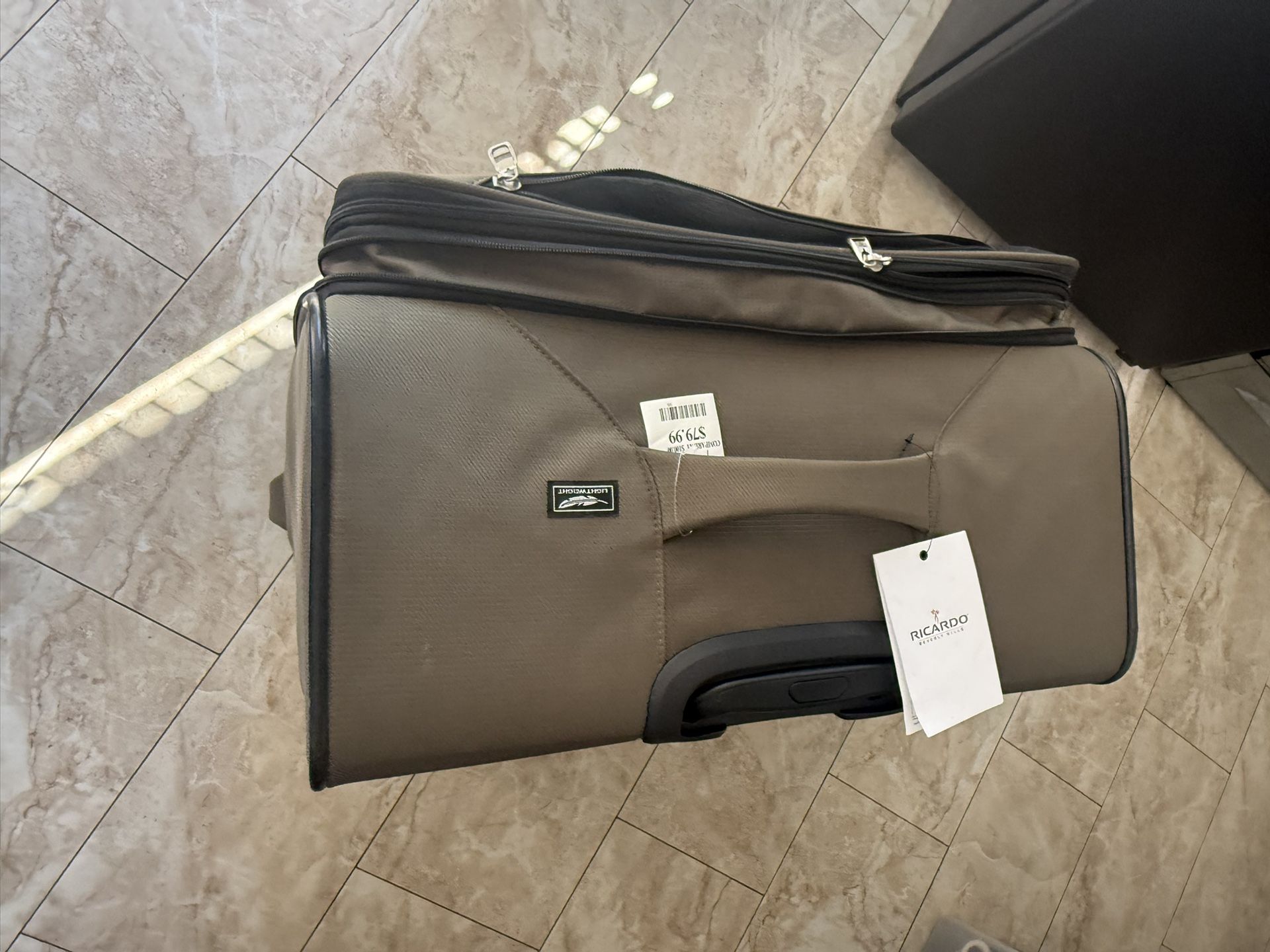 XL Ricardo Suitcase XL