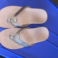 Vionic Metallic Gold Flip Flops 