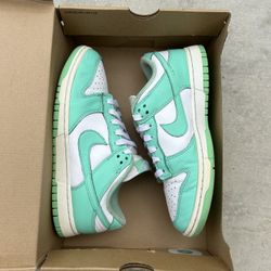 Nike Green Glow Dunk Low 