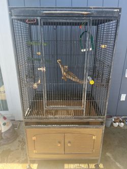 Medium Sized Bird Cage w/ Storage