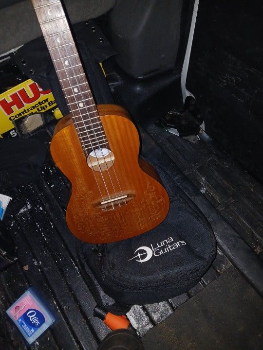 Ukulele By Luna Guitars