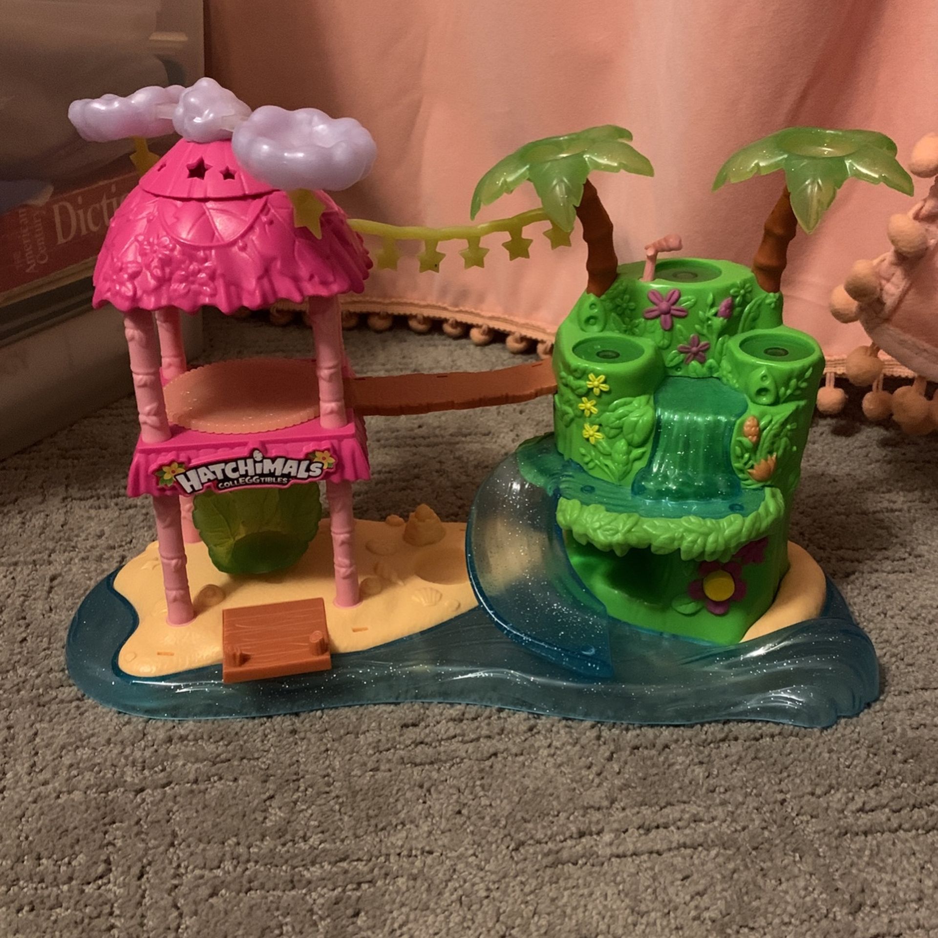 Hatchimals Colleggtibles Tropical Party Playhouse