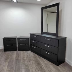 Dresser Whit Mirror And 2 Nightstands - Cómoda Con Espejo Y 2 Mesitas De Noche 