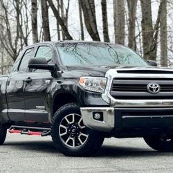 2014 Toyota Tundra ( 134k Miles )