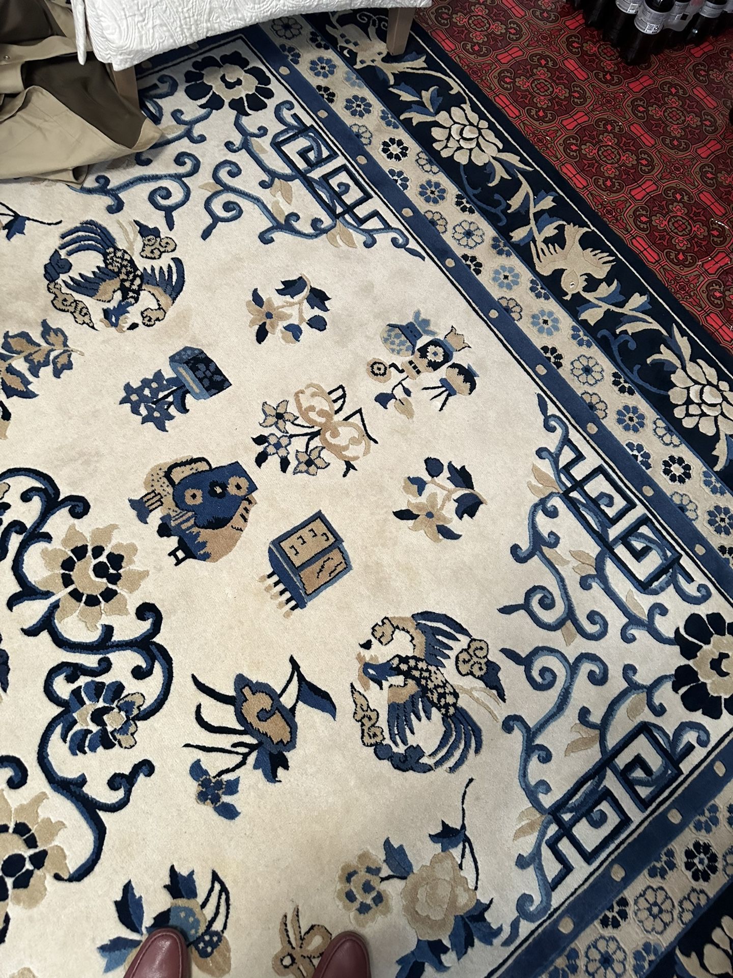 Stunning 10’x14’ 100% Wool Rug