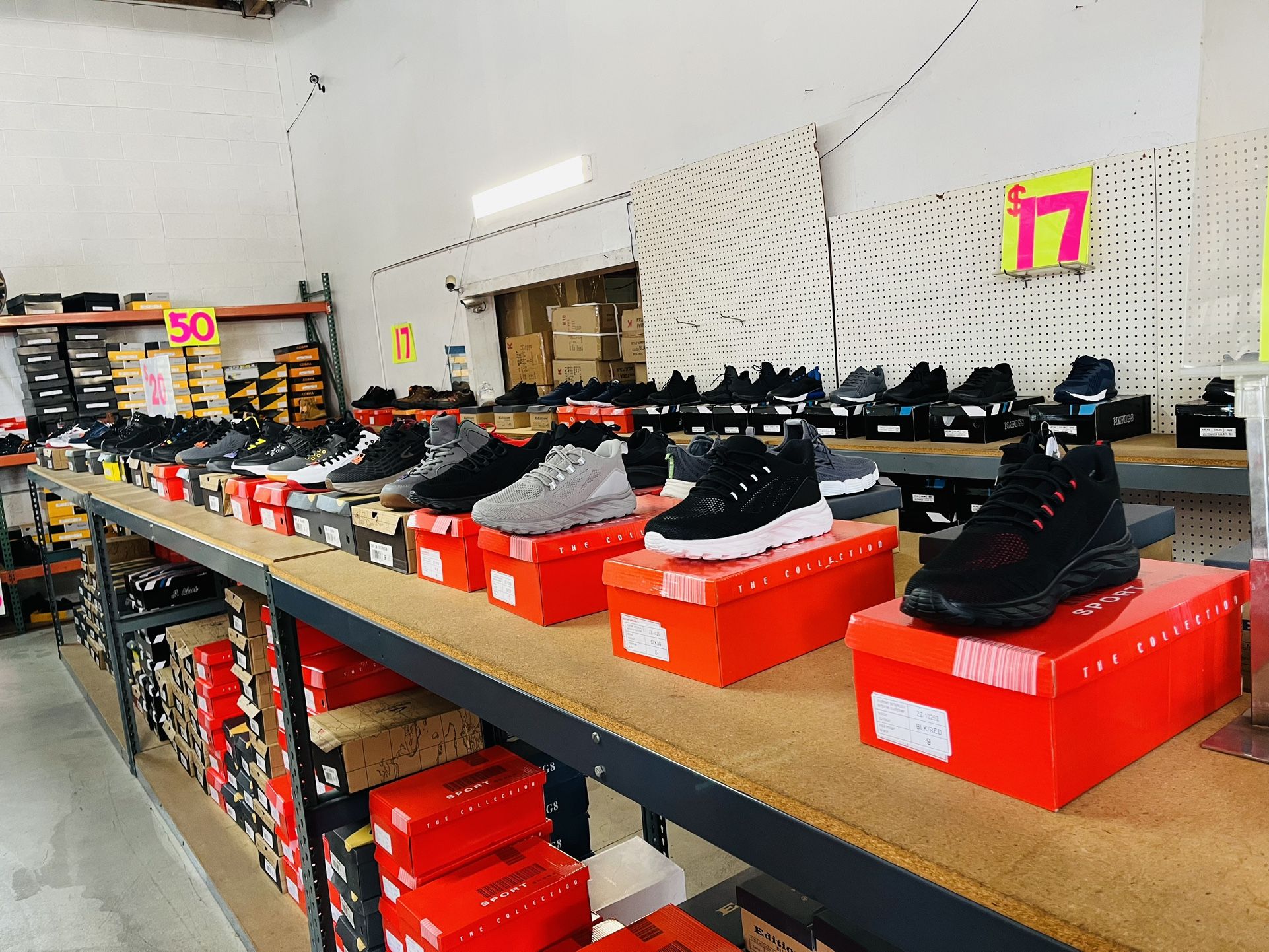 Beautiful Man Tennis Shoes $20 