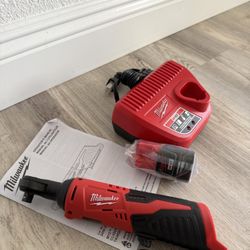 Milwaukee M12 12-Volt Lithium-Ion Cordless 3/8 in. Ratchet With 2.0 Ah Cp Battery