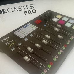 RODECASTER PRO (Podcast mixer) Open box