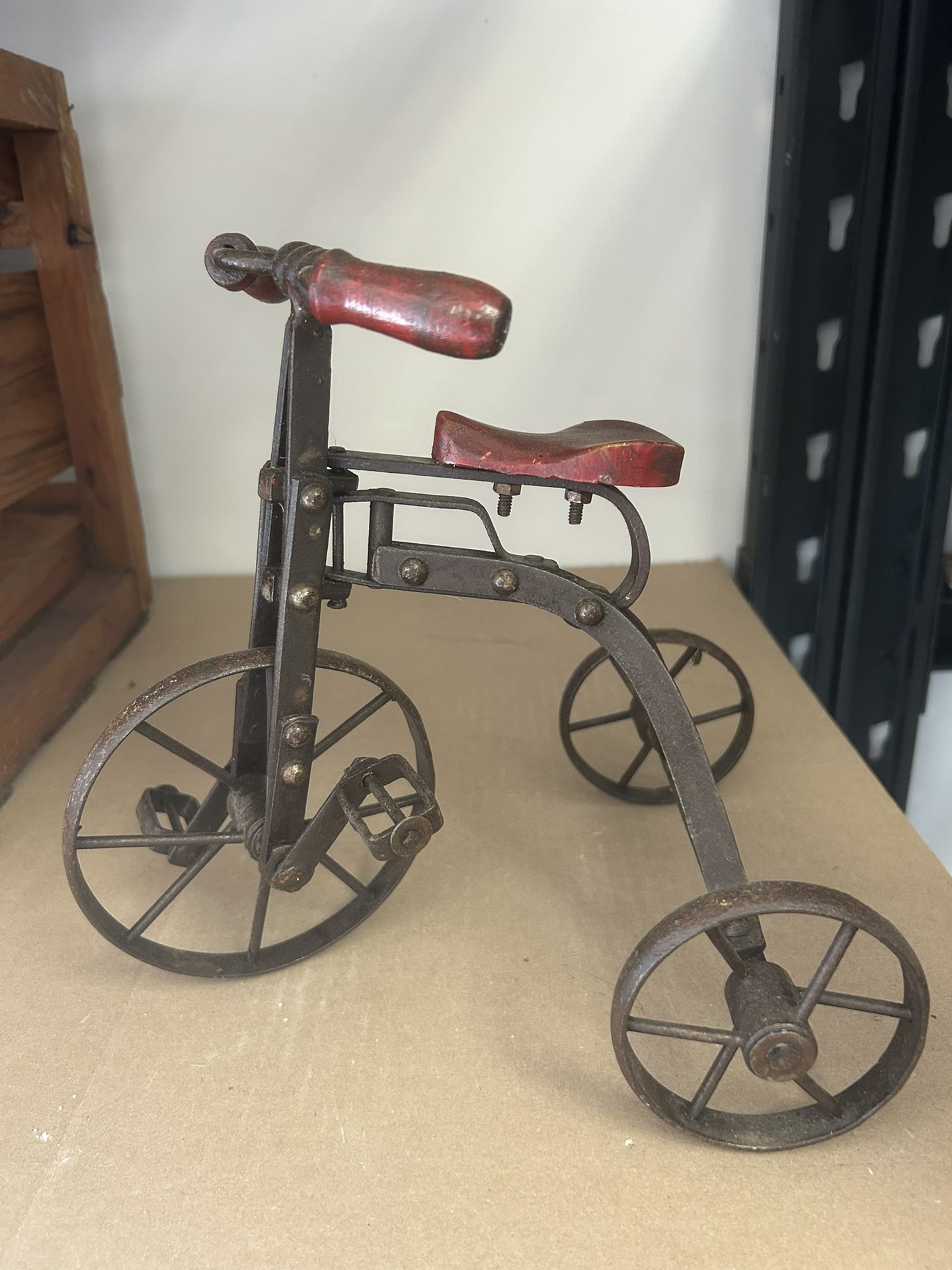Metal Trike Decoration (10w x 7.5 x 9.5h)
