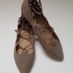 New Women's Old Navy Lace Up Shoes Sz 7