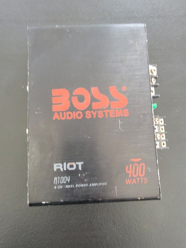 Boss Car Amplifier 