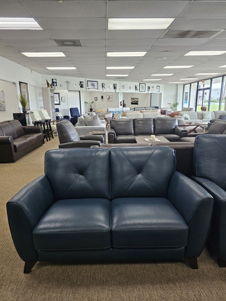 100% Real Leather Comfortable Sofa-Myia