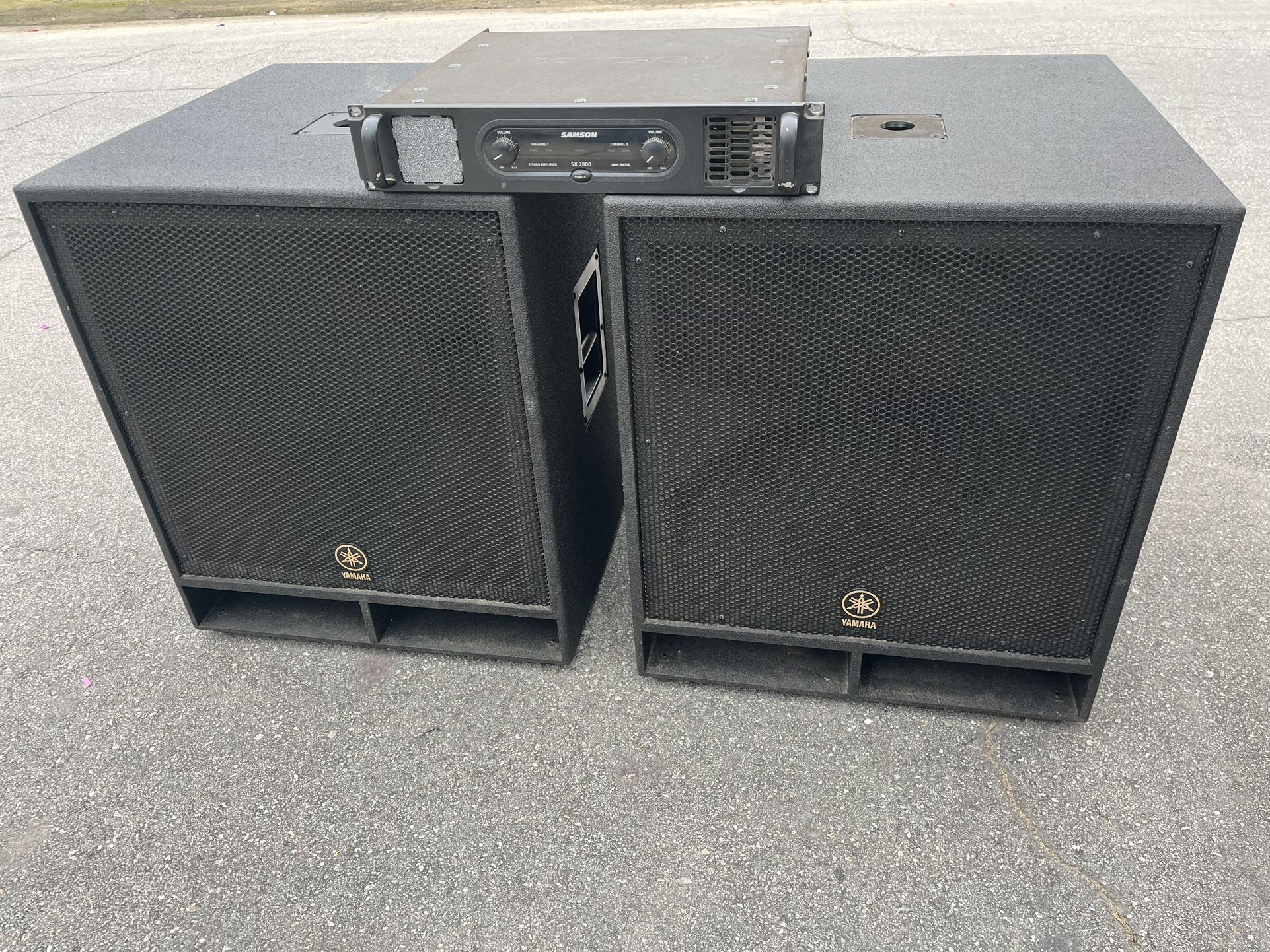 Yamaha CW118V Pair With Amp
