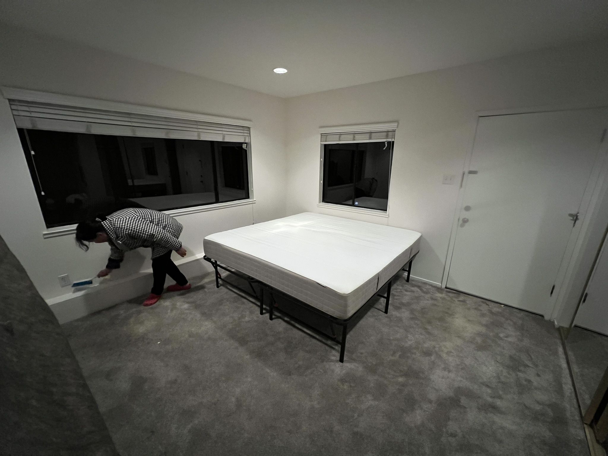 $80 King Size Mattress + Frame 