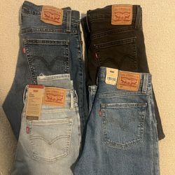 Women’s Levi’s Jeans