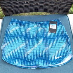 New Women’s Nike Skirt Shorts Retail $55