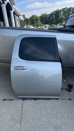 2005 Toyota tundra rear passenger door