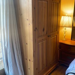 Light Wood/pine King Side Sleigh Bed Set