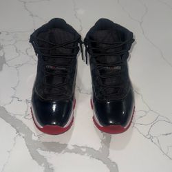 Jordan 11 (BREDS)