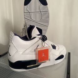 Jordan 4  Retro Columbia (2015) 