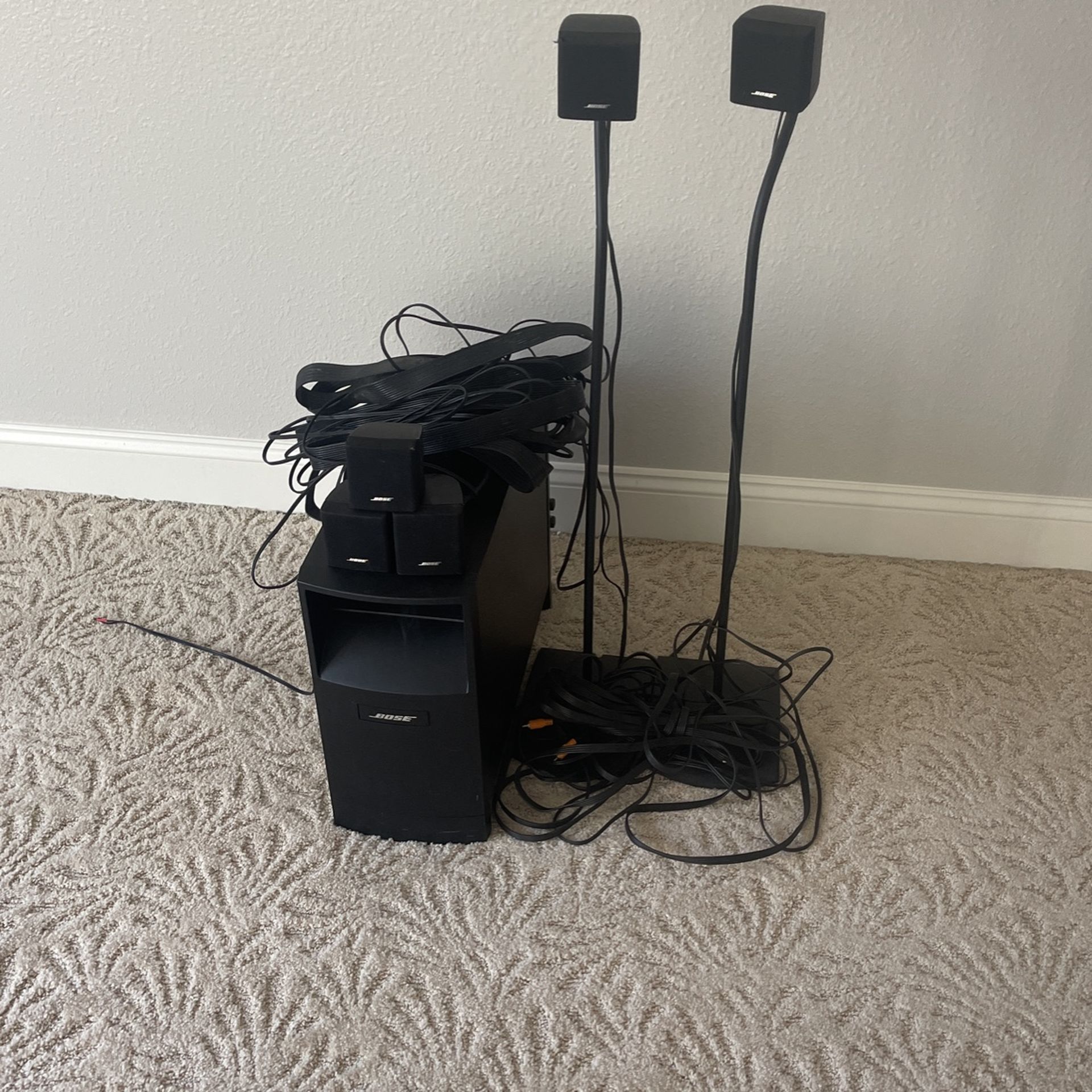 Bose Speakers with stand & subwoofer