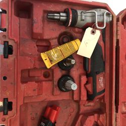 Milwaukee Expansion Tool
