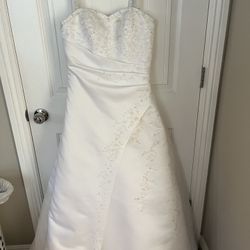 Wedding dress