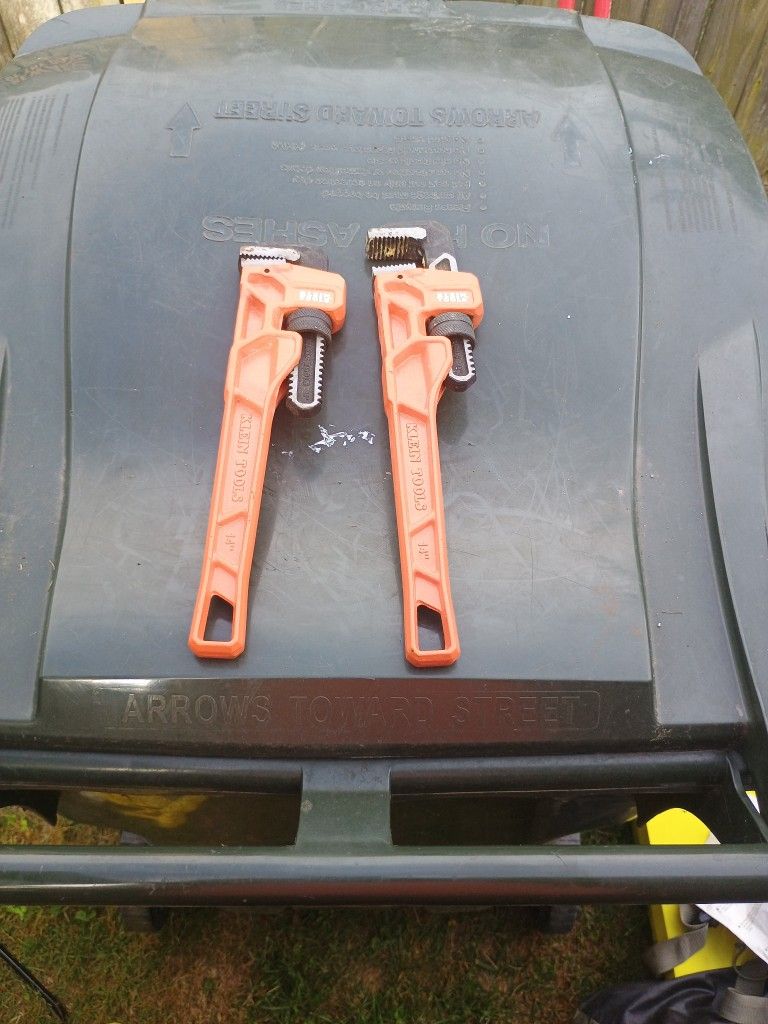 Pipe Wrenches 14 In