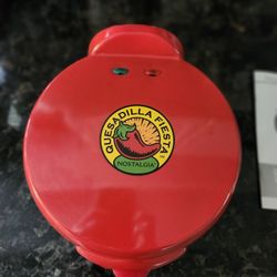 Nostalgia 6-Wedge Electric Quesadilla Maker. 