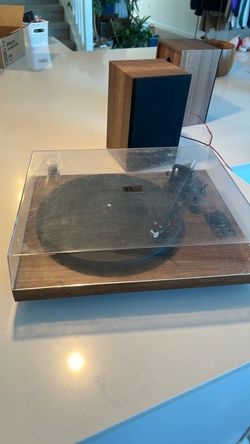 1 by ONE Hi-Fi Turntable Record Player + 2 Speakers – Needs Repair