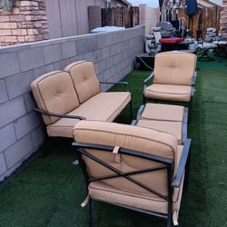 Nice Patio Furniture  Good Condition 