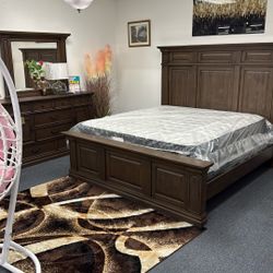 King Bed Solid Dresser Mirror Half Off Last One 3000 Half 1499 