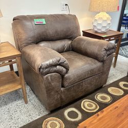 ✨ Ashley Furniture Bladen Accent Chair – $79.99! ✨