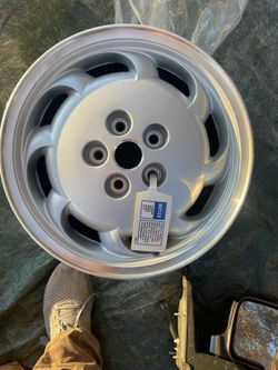 15x7 GM Rim