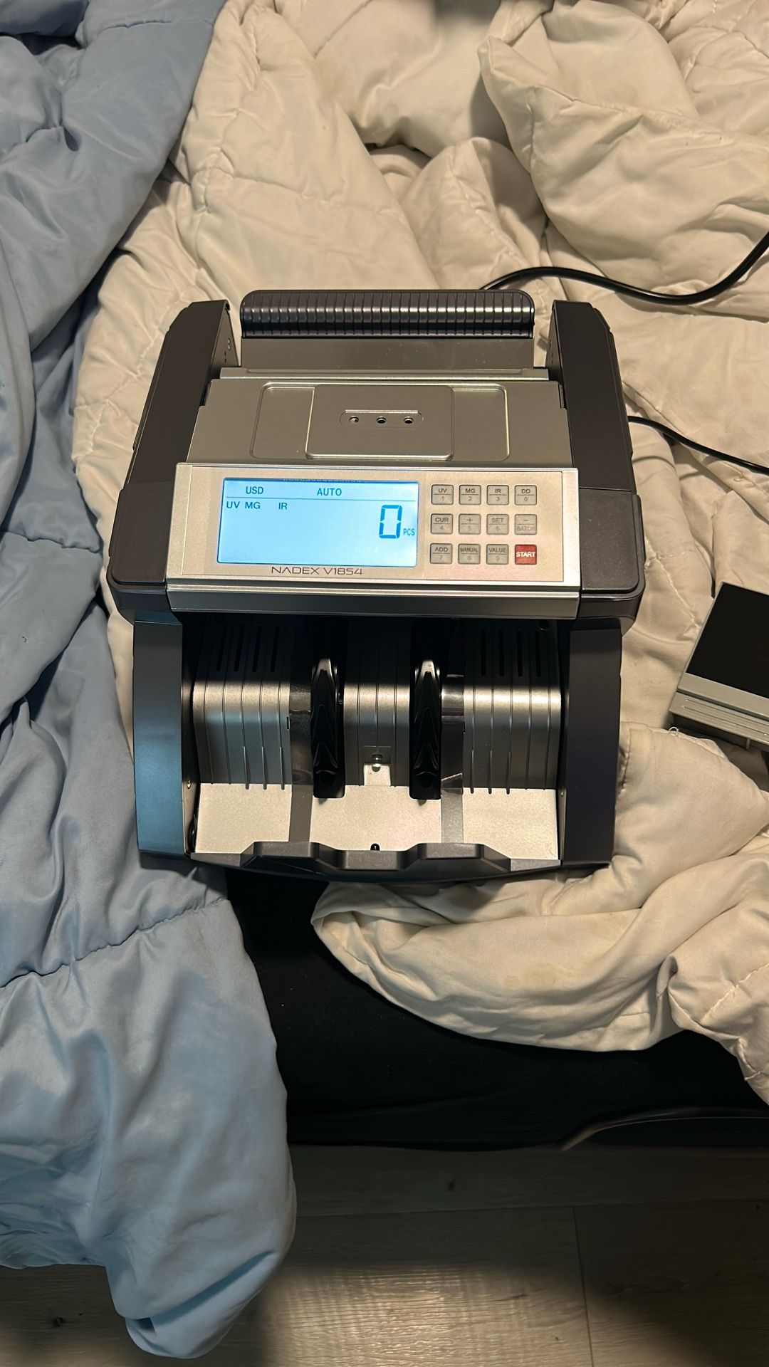 V1854 Cash Counter/Counterfeit Detector