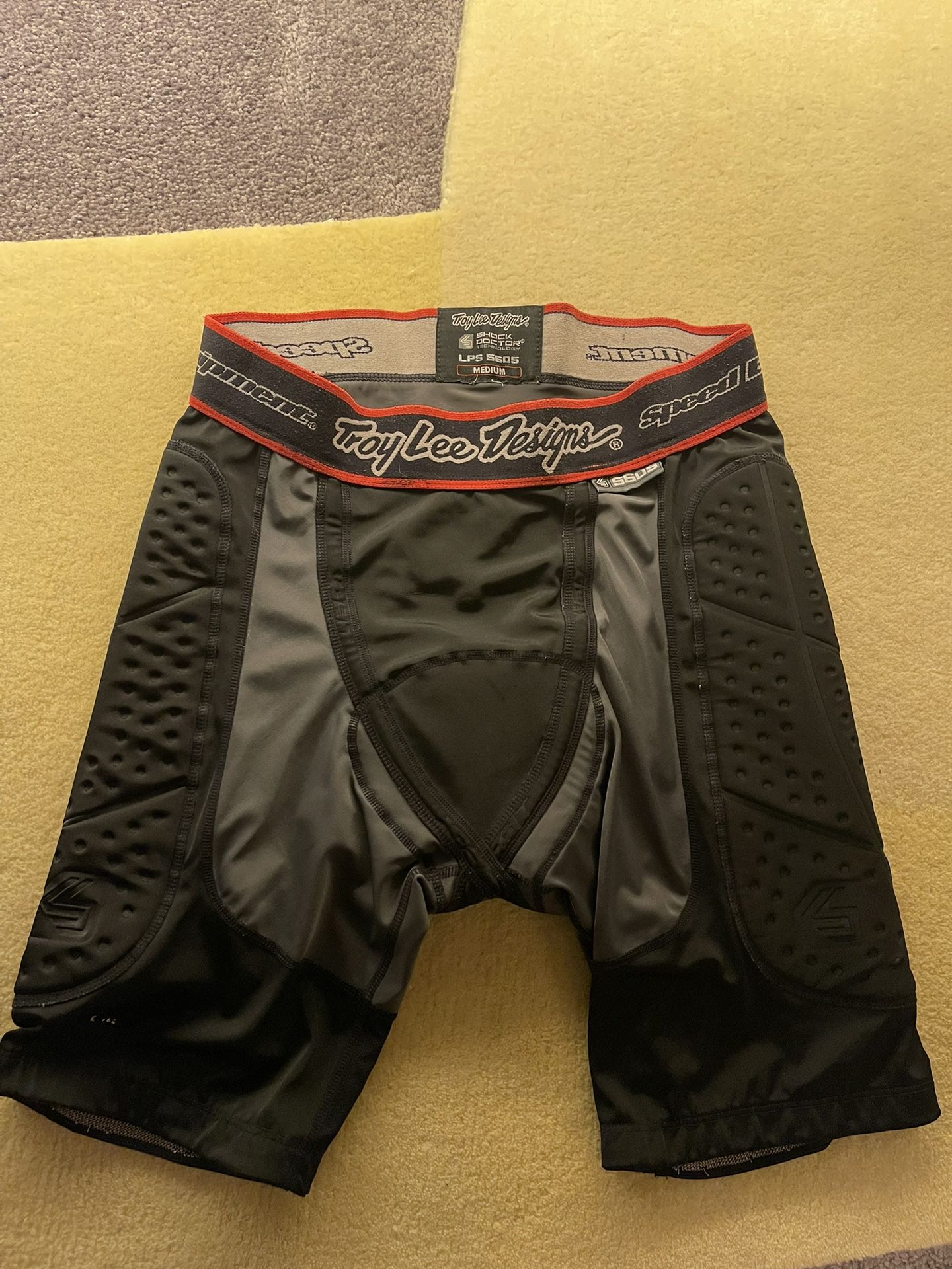 Troy Lee Designs LPS 5605 Size Medium Padded Shorts