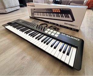 M-Audio Oxygen 61 MK IV - 61-Key USB MIDI Controller