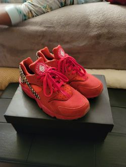 Red Nike Air Huarache