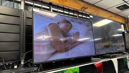 Insignia 43” TV