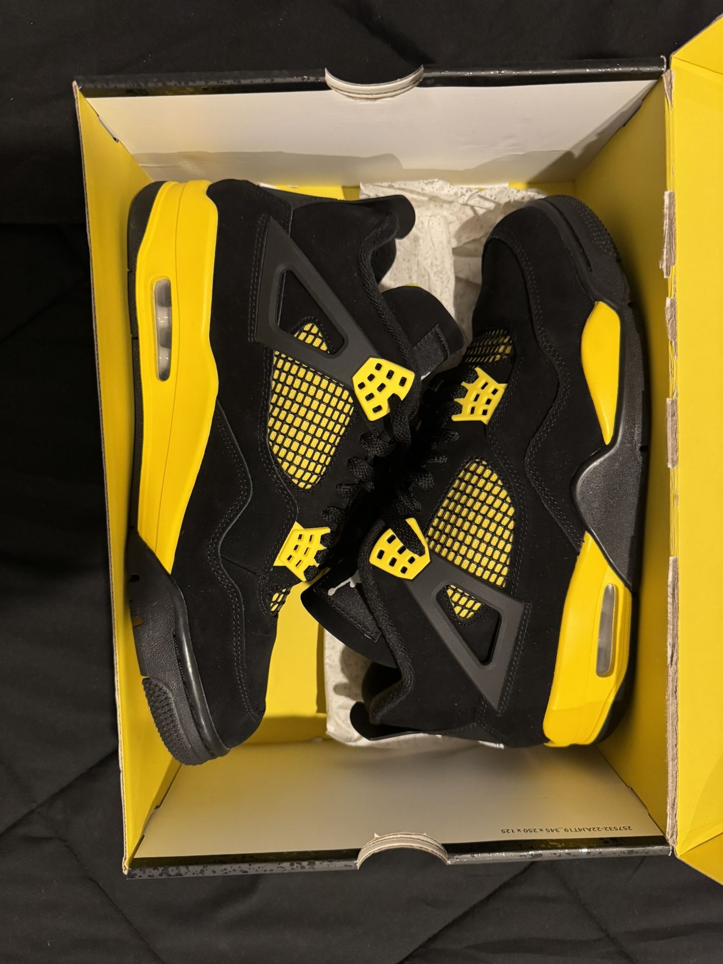 Jordan Retro 4 Thunder