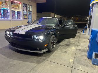 2012 dodge challenger 392 srt8