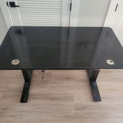 Autonomous Desk 53 × 30 (Standing Not Working)