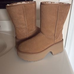 Ugh Boots Size 8