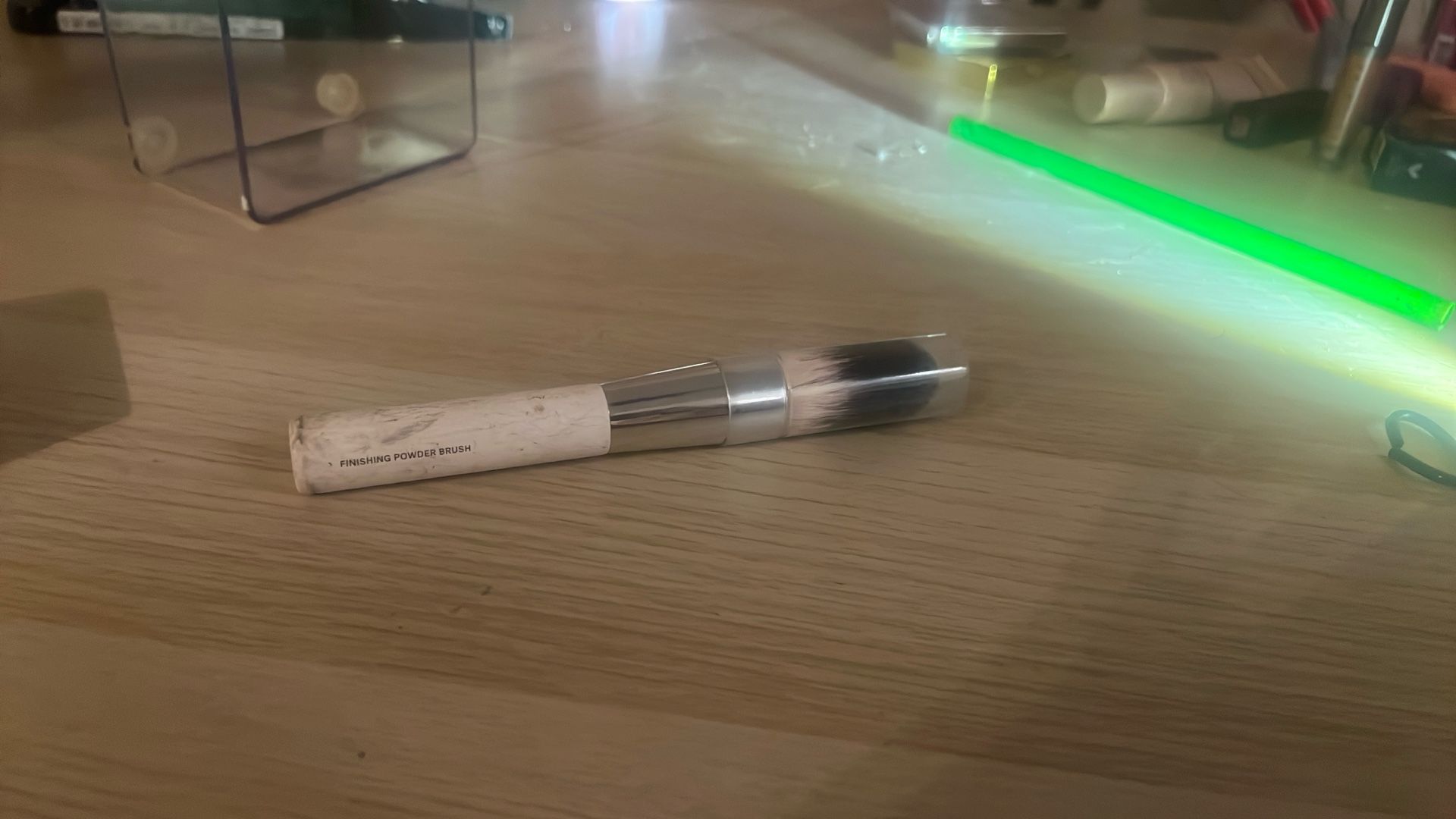 Ilia Finishing Powder Brush