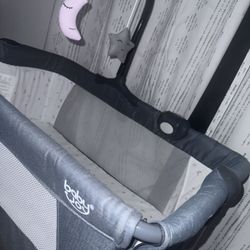 Baby Joy Bassinet 