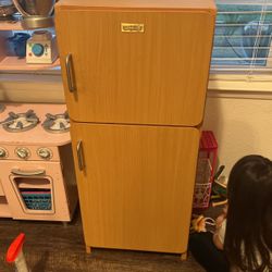 Play Refrigerator/wood
