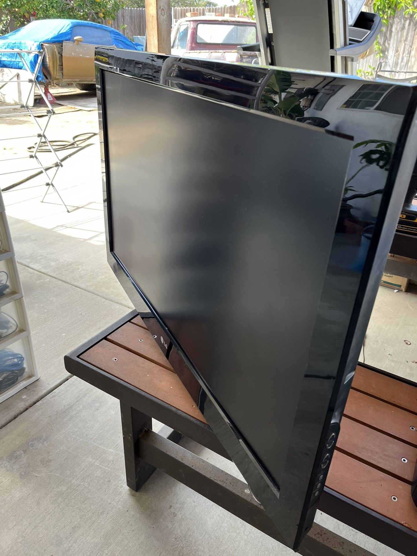 LG 37” LCD TV