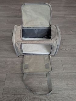 New grey pet carrier