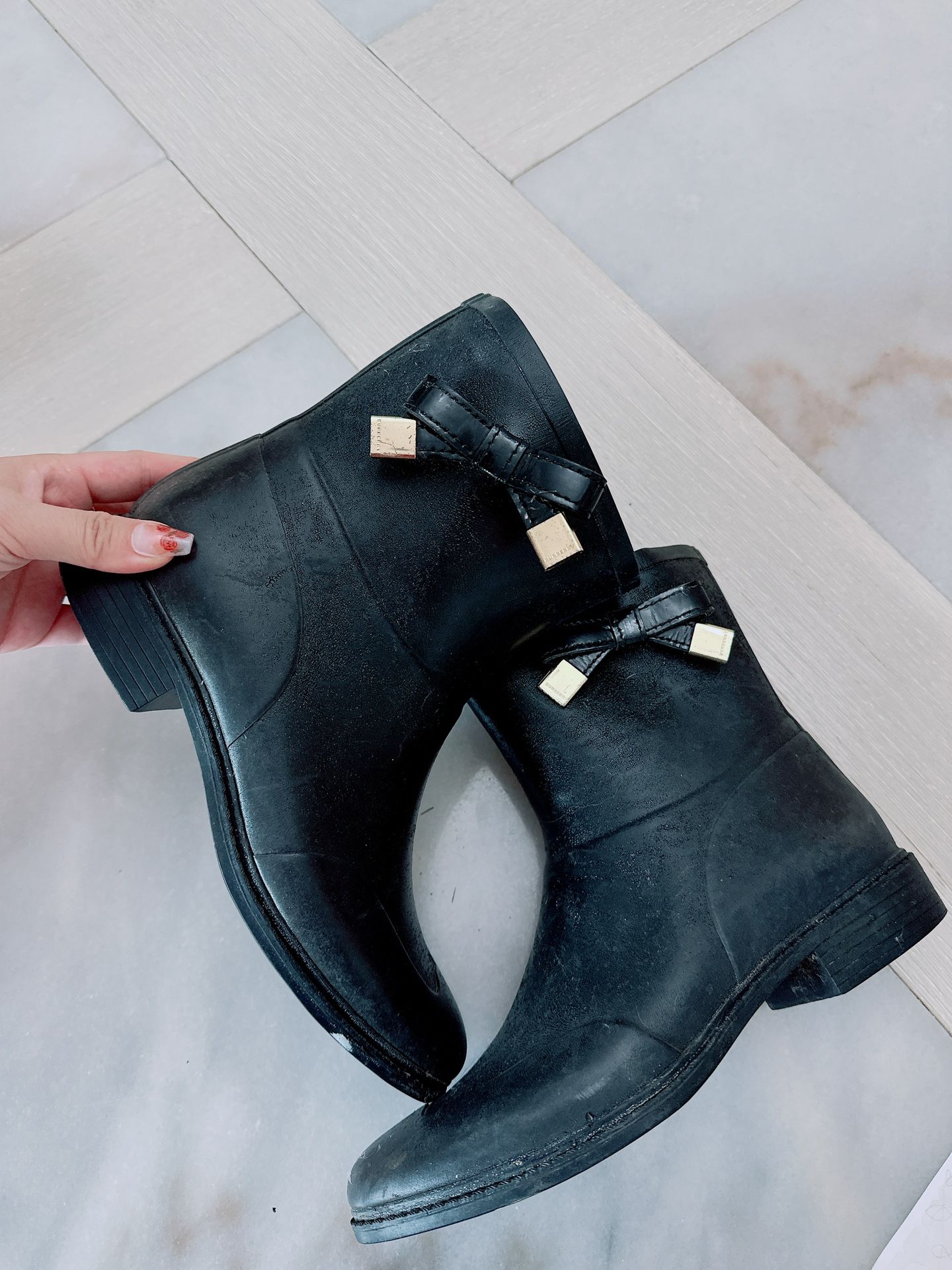Burberry Rain Boots Women’s Size 7.5 (EUR 38) Black Rubber Ankle – Authentic